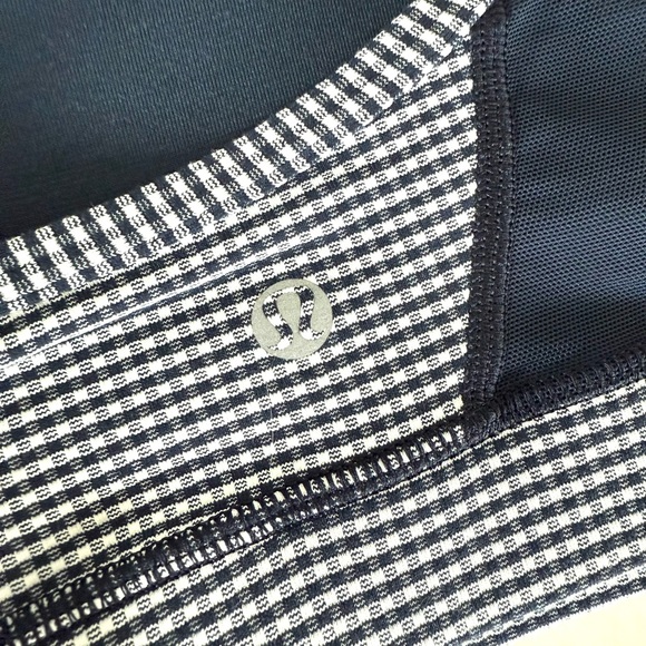 Lululemon Flow Y Bra in Navy Gingham Size 8 EUC Excellent Condition - Picture 3 of 4